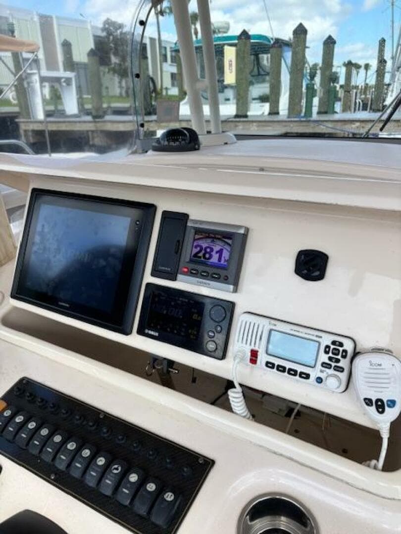 2014 Grady-White Canyon 306 — photo 10