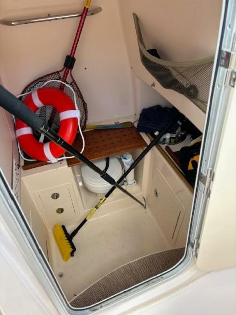 2014 Grady-White Canyon 306 — photo 9