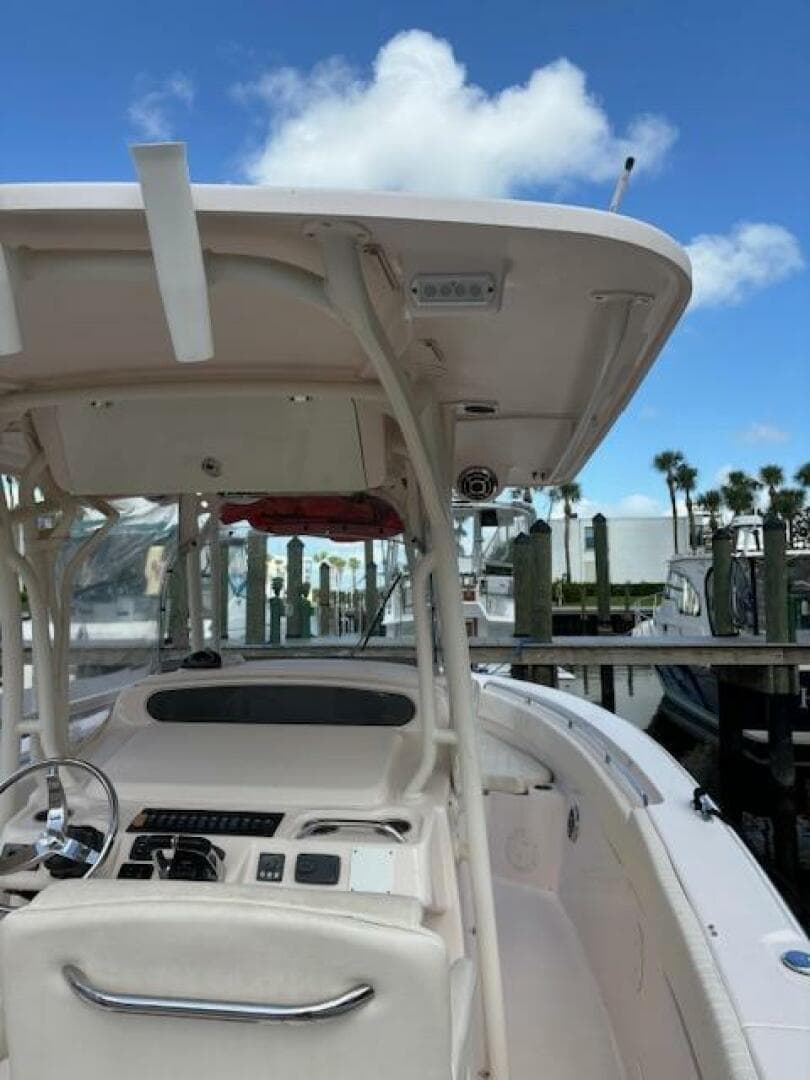 2014 Grady-White Canyon 306 — photo 13