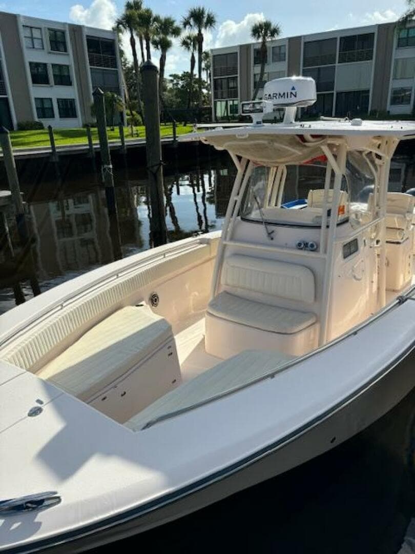 2014 Grady-White Canyon 306 — photo 6