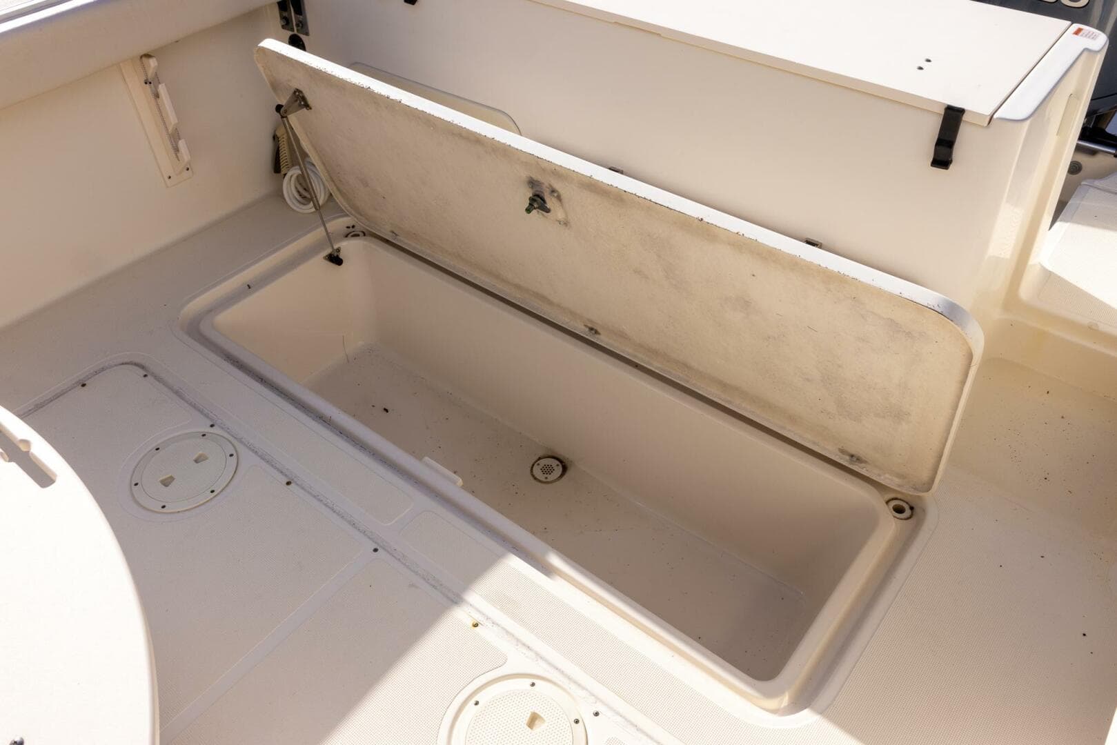 2007 Pursuit C280 — photo 18