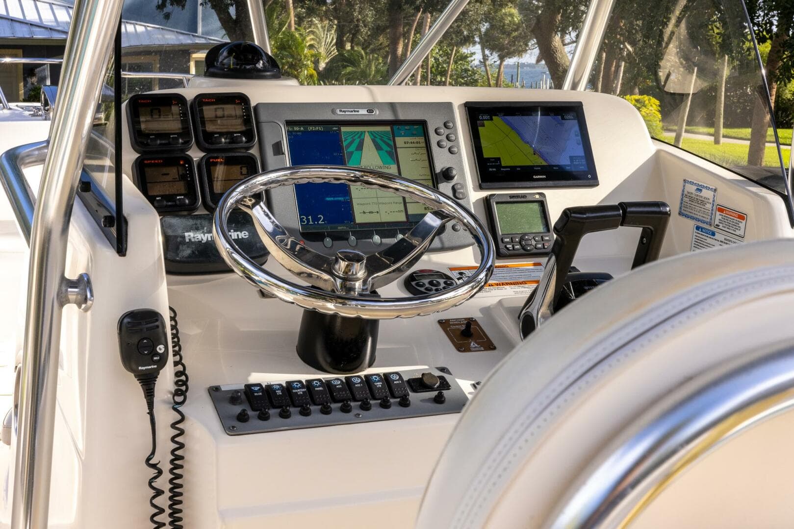 2007 Pursuit C280 — photo 8