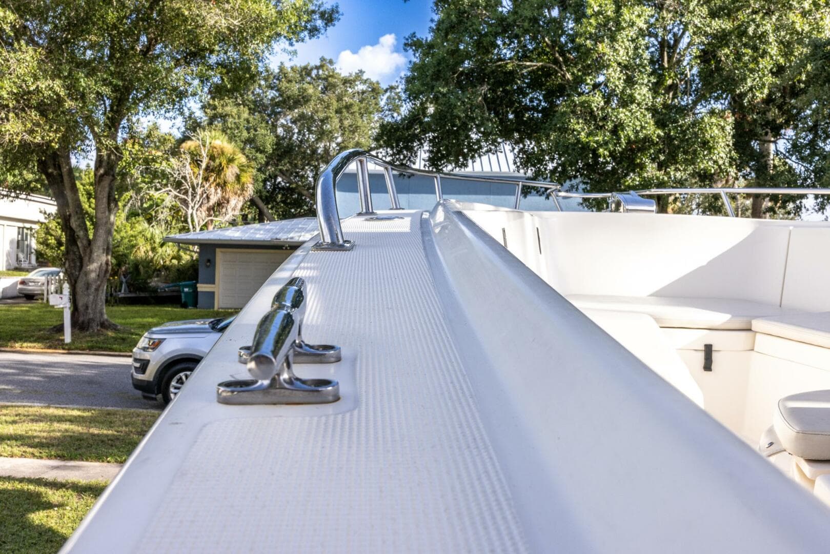 2007 Pursuit C280 — photo 20