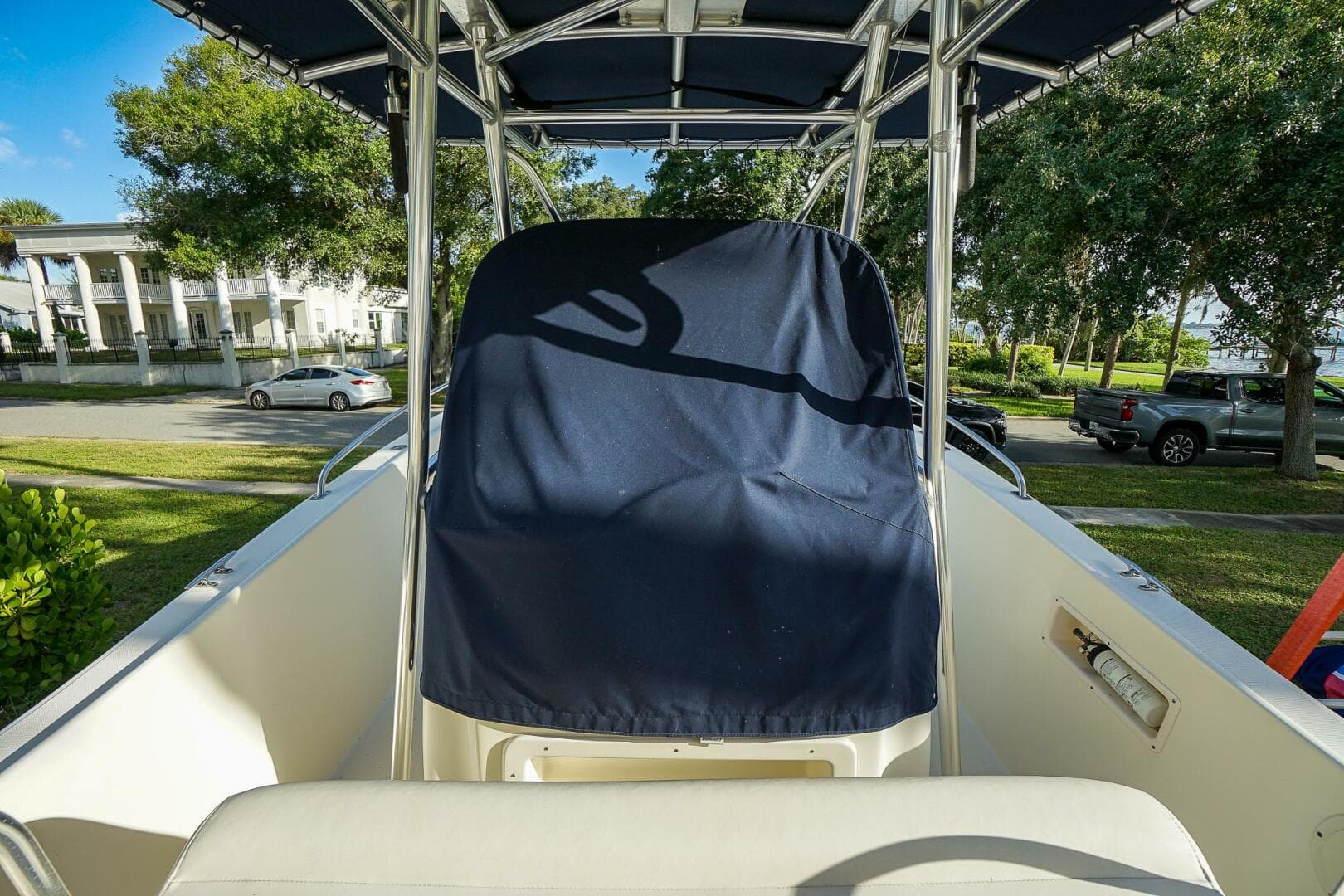 2007 Pursuit C280 — photo 30