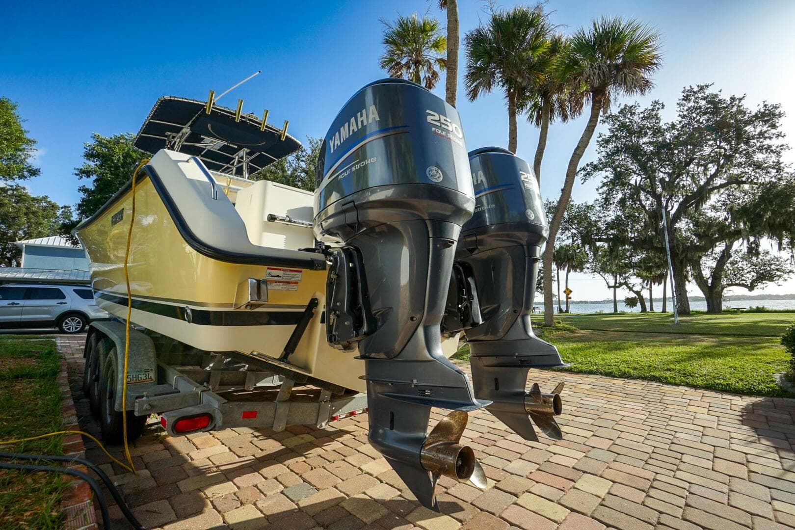 2007 Pursuit C280 — photo 29