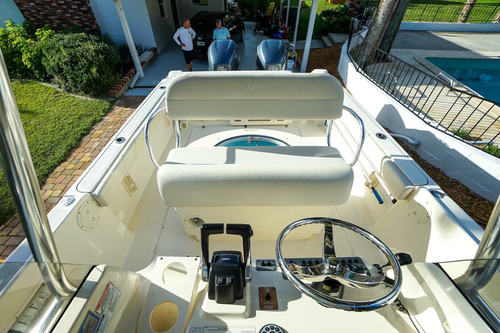 2007 Pursuit C280 — photo 37