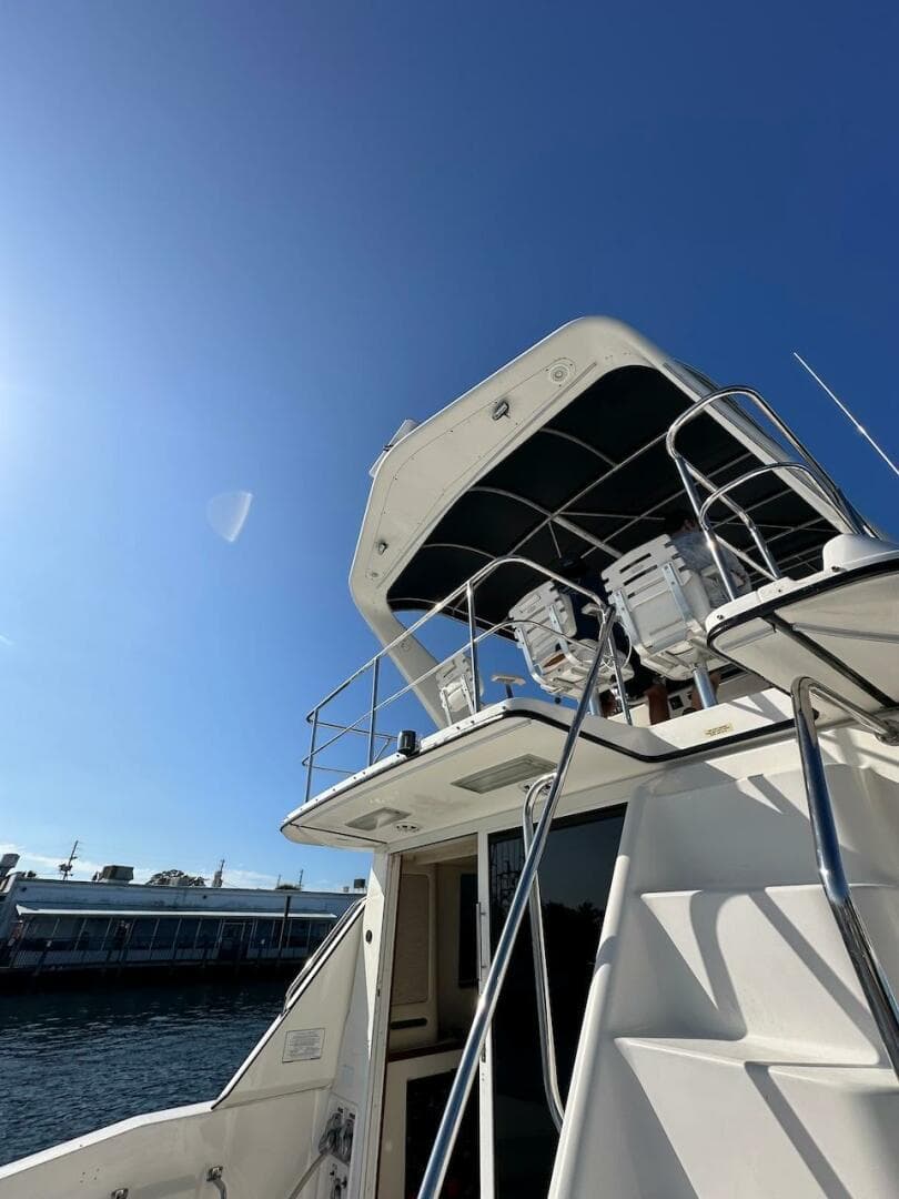 1997 Sea Ray 550 Sedan Bridge — photo 14