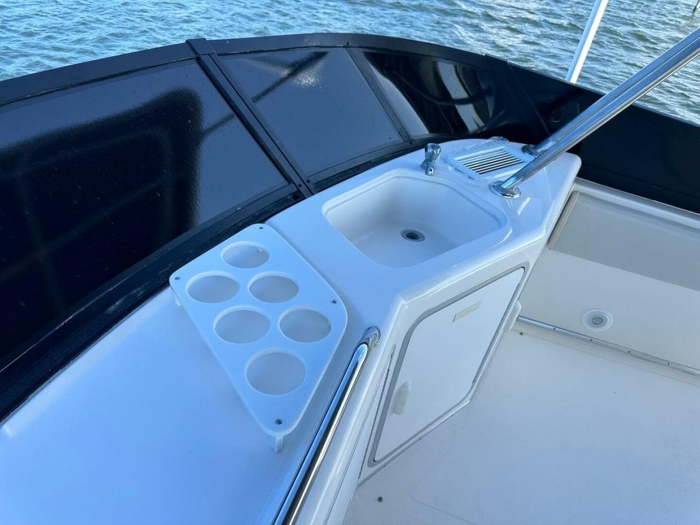 1997 Sea Ray 550 Sedan Bridge — photo 15