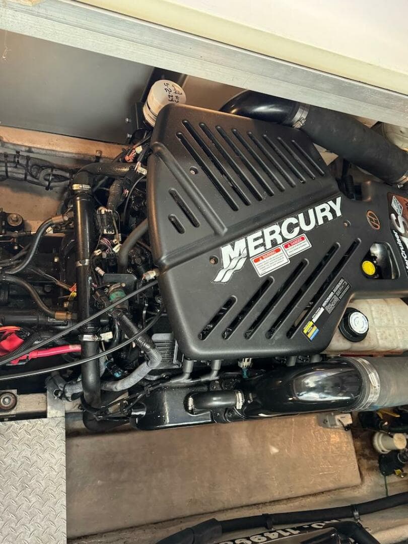 2004 Sea Ray 380 Sundancer — photo 72