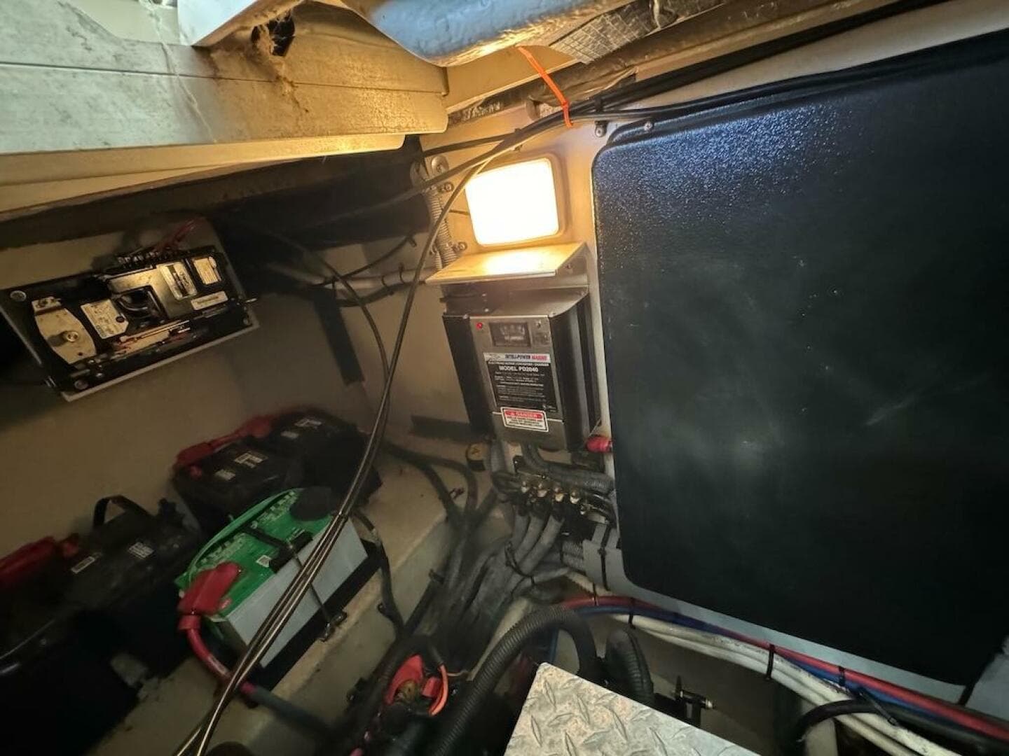 2004 Sea Ray 380 Sundancer — photo 55