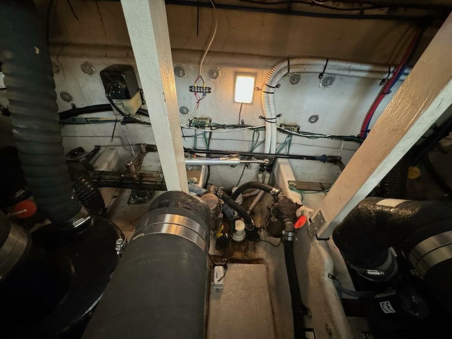 2004 Sea Ray 380 Sundancer — photo 62