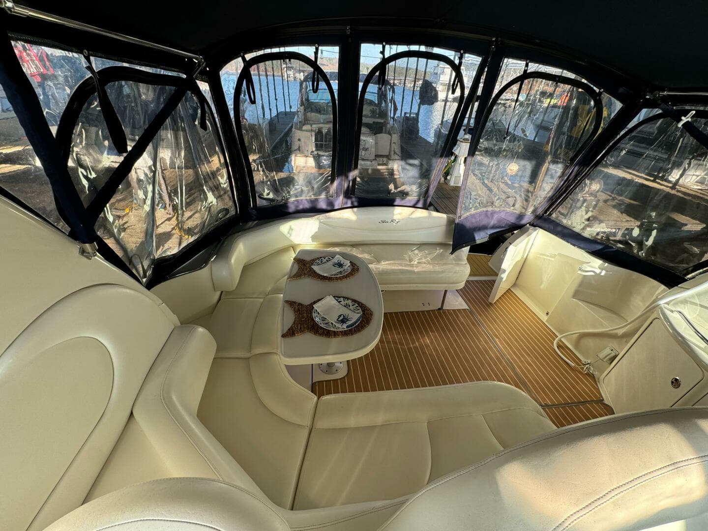 2004 Sea Ray 380 Sundancer — photo 18