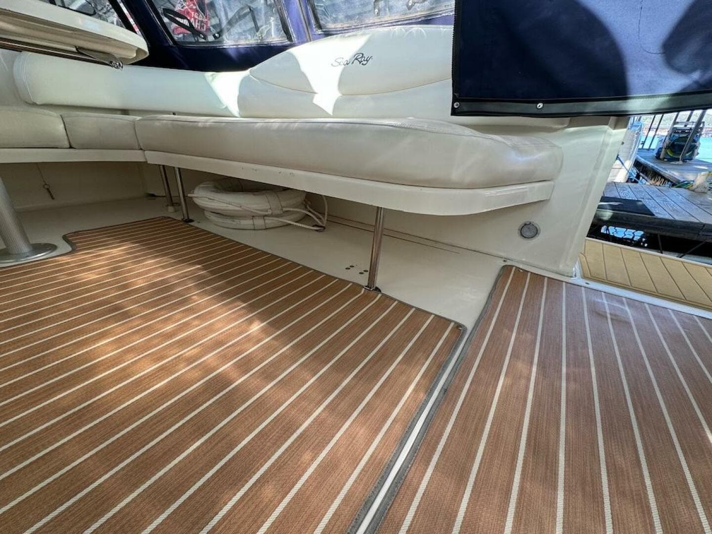 2004 Sea Ray 380 Sundancer — photo 50