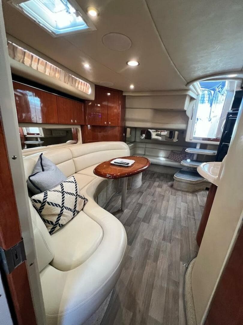 2004 Sea Ray 380 Sundancer — photo 42