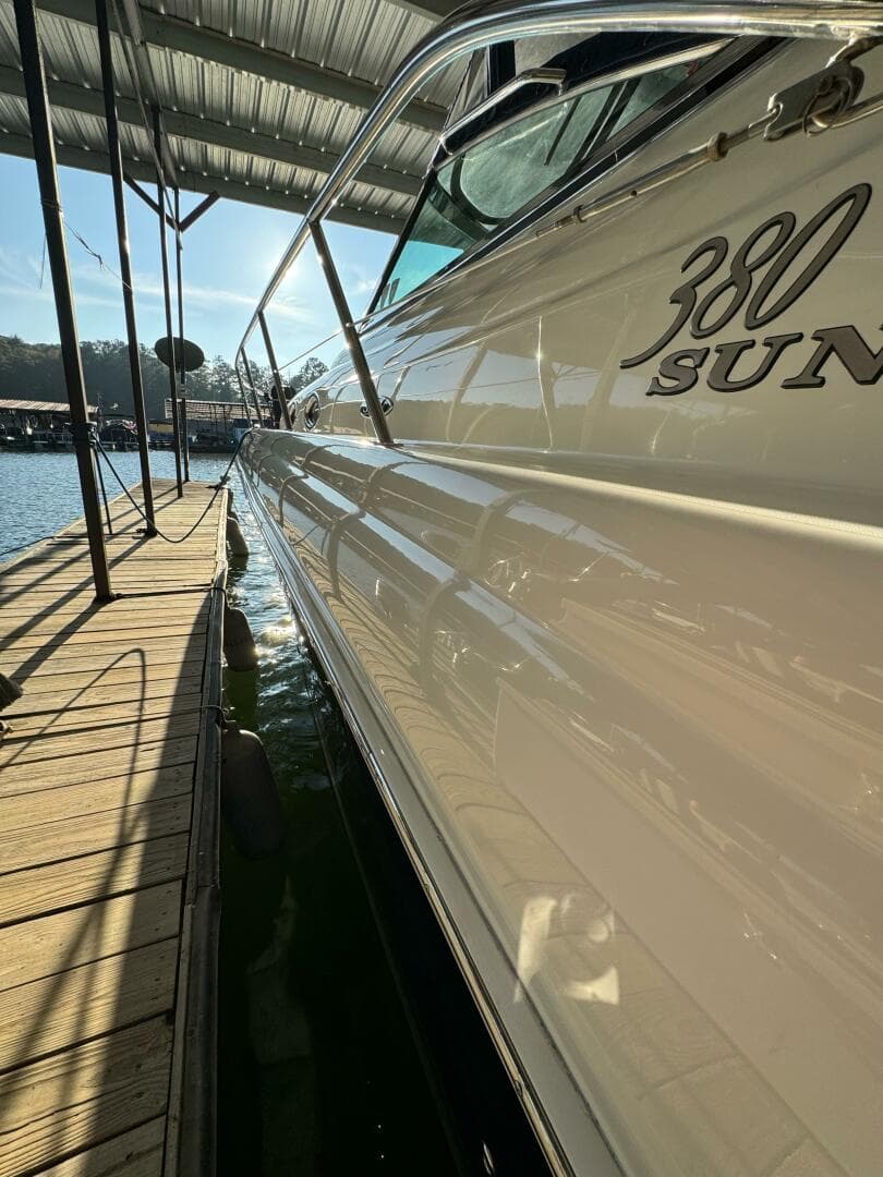2004 Sea Ray 380 Sundancer — photo 3