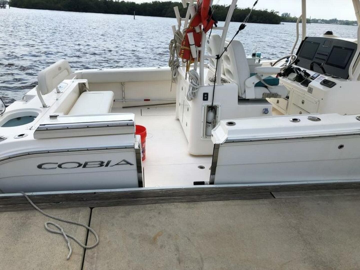 2015 Cobia 344 Center Console — photo 2