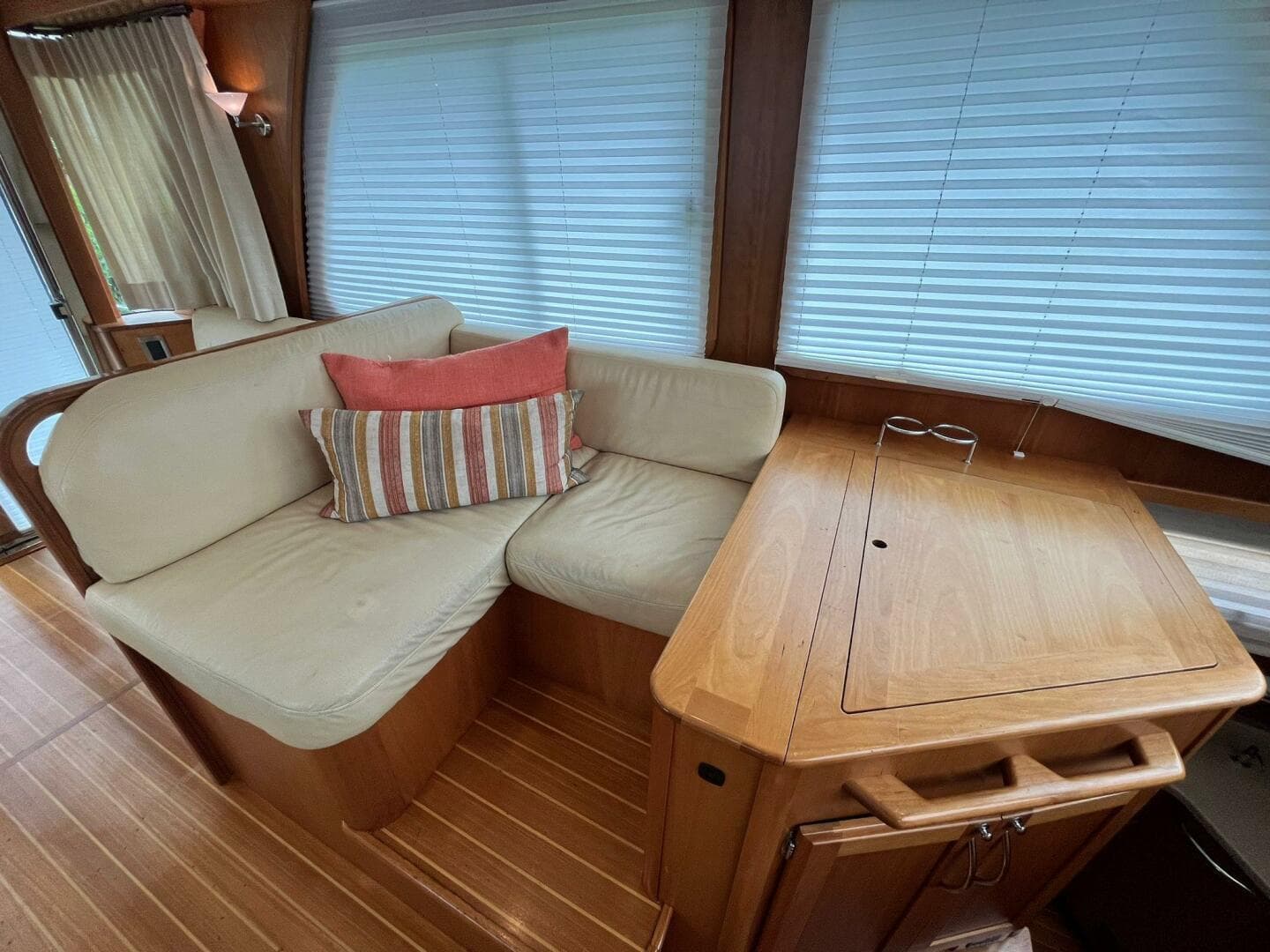 2013 Sabre 48 Salon Express — photo 37