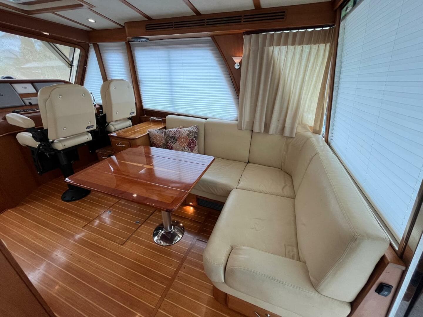 2013 Sabre 48 Salon Express — photo 19