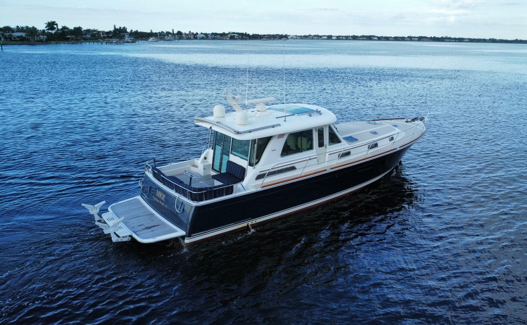 2013 Sabre 48 Salon Express — photo 3