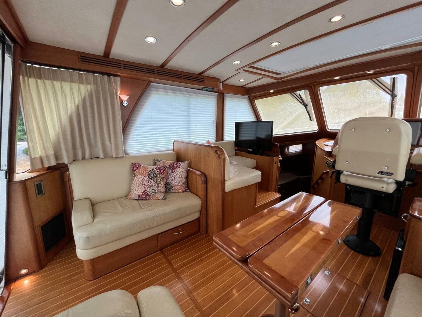 2013 Sabre 48 Salon Express — photo 6