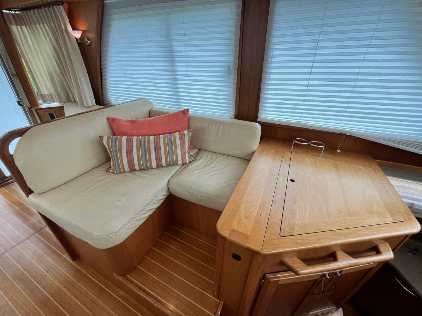 2013 Sabre 48 Salon Express — photo 28