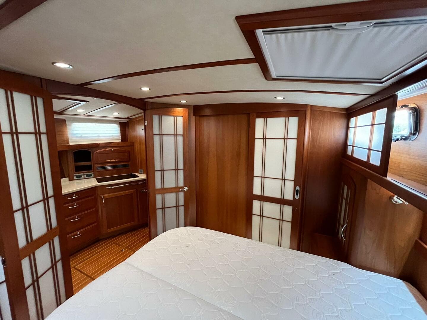 2013 Sabre 48 Salon Express — photo 55