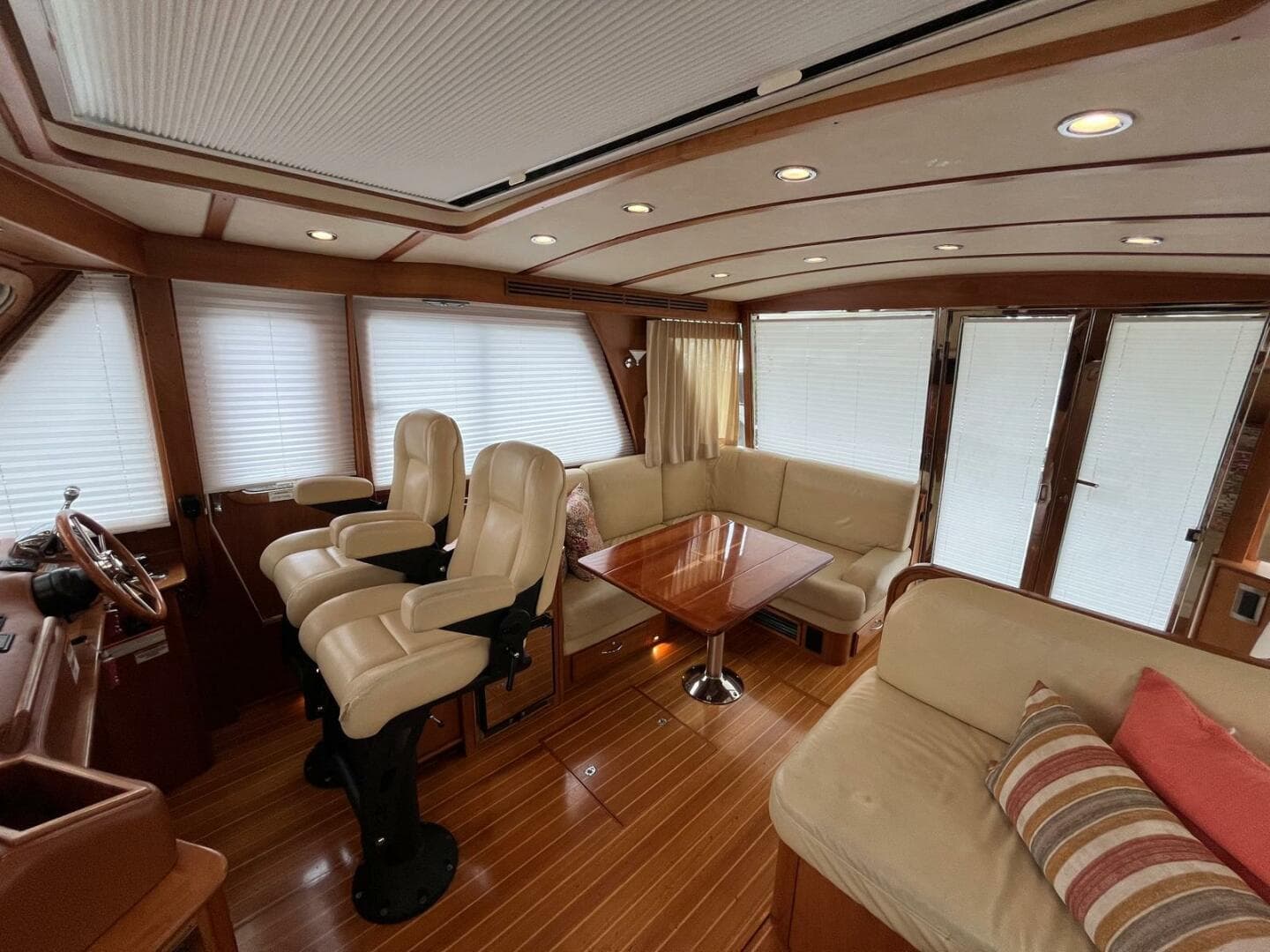 2013 Sabre 48 Salon Express — photo 21