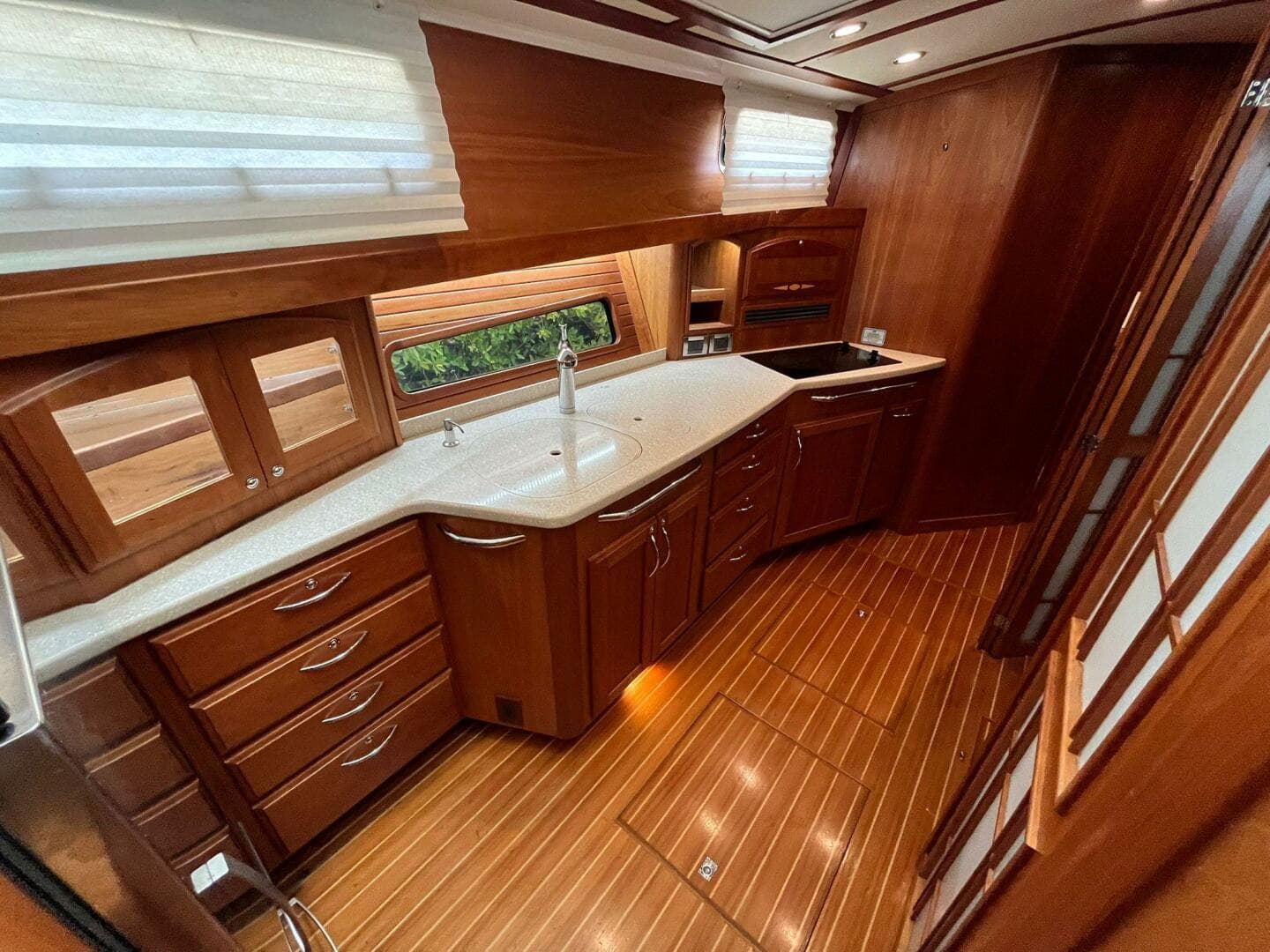 2013 Sabre 48 Salon Express — photo 54