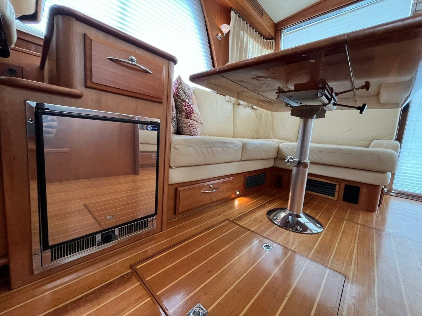 2013 Sabre 48 Salon Express — photo 36
