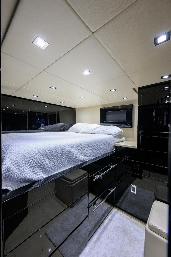 1997 Broward 108 Raised Pilothouse — photo 128