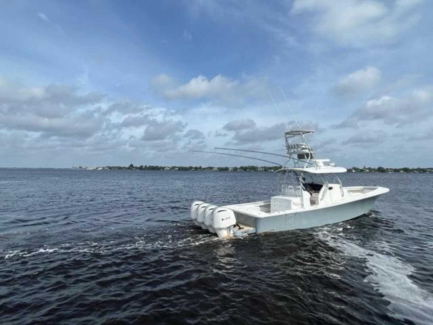 2018 Regulator 41 — photo 9