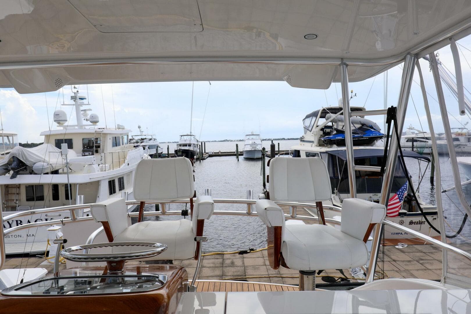 2005 Viking 48 Convertible — photo 42