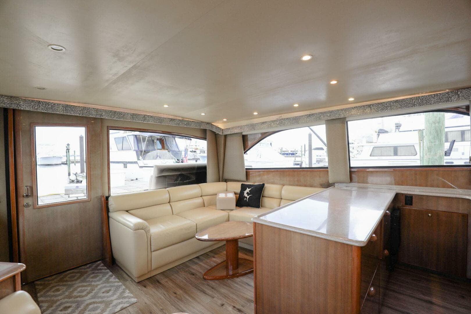 2005 Viking 48 Convertible — photo 15