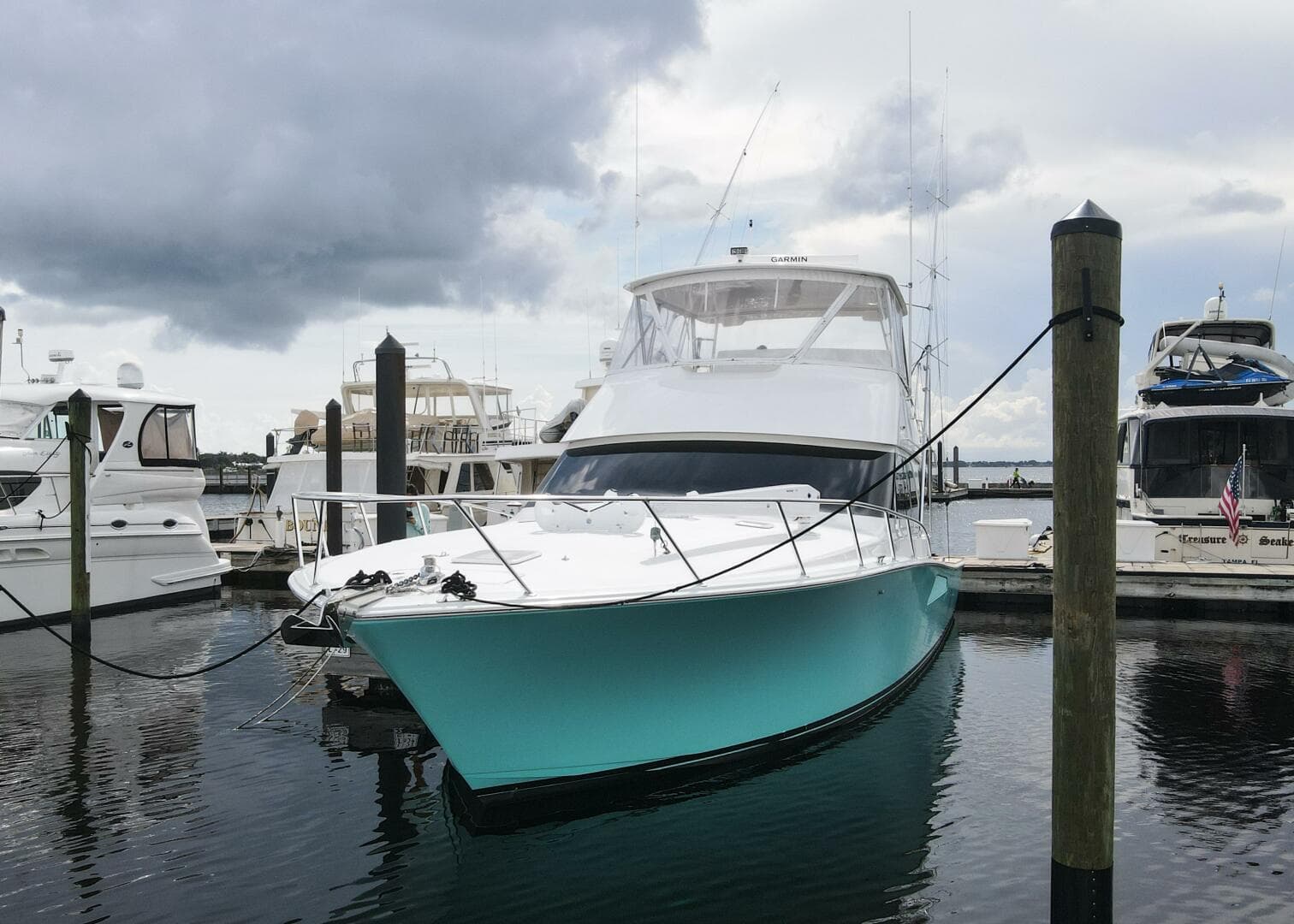 2005 Viking 48 Convertible — photo 4