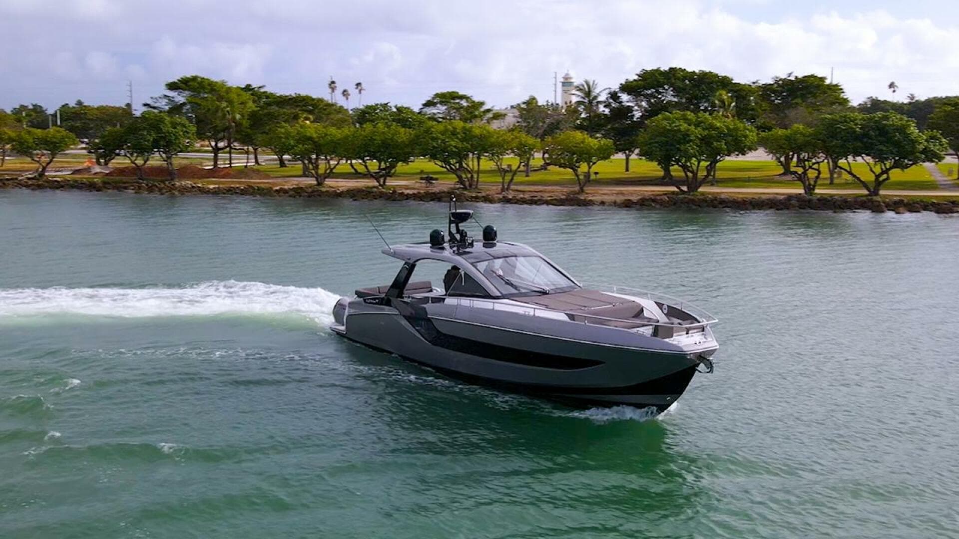2022 Azimut Verve 47 — photo 1
