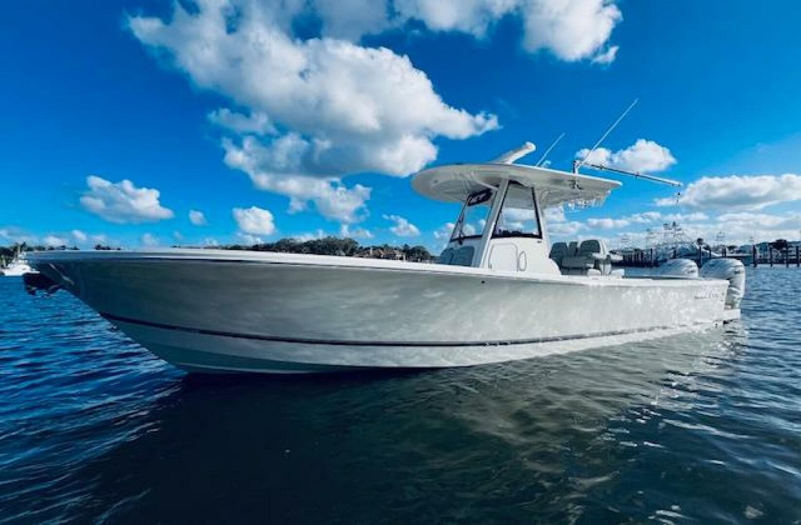 2021 Regulator 34 — photo 7