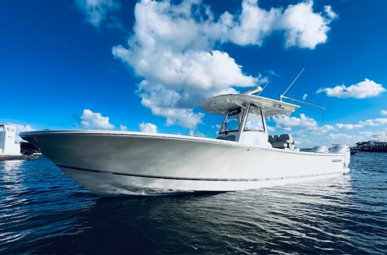 2021 Regulator 34 — photo 4