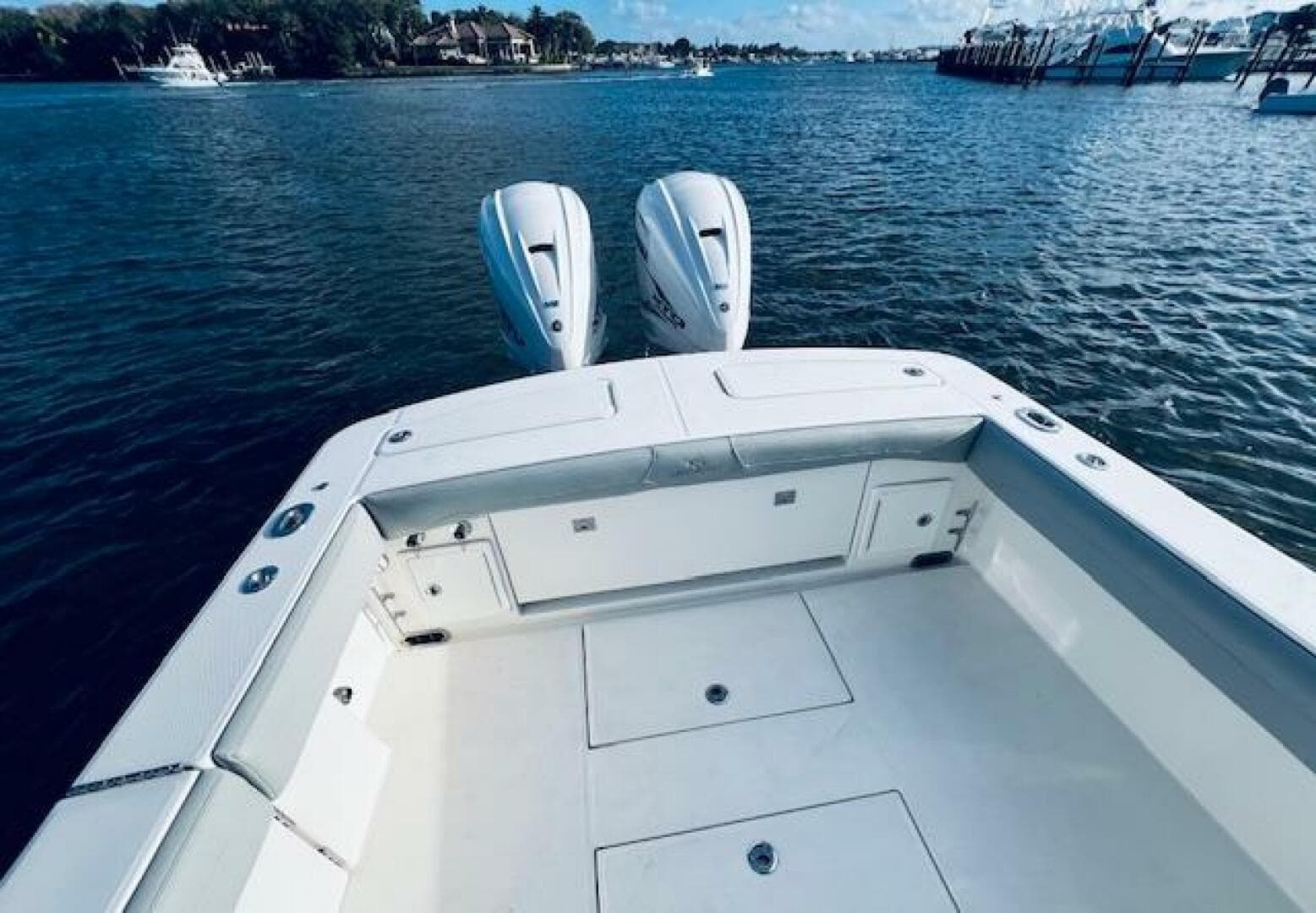 2021 Regulator 34 — photo 15