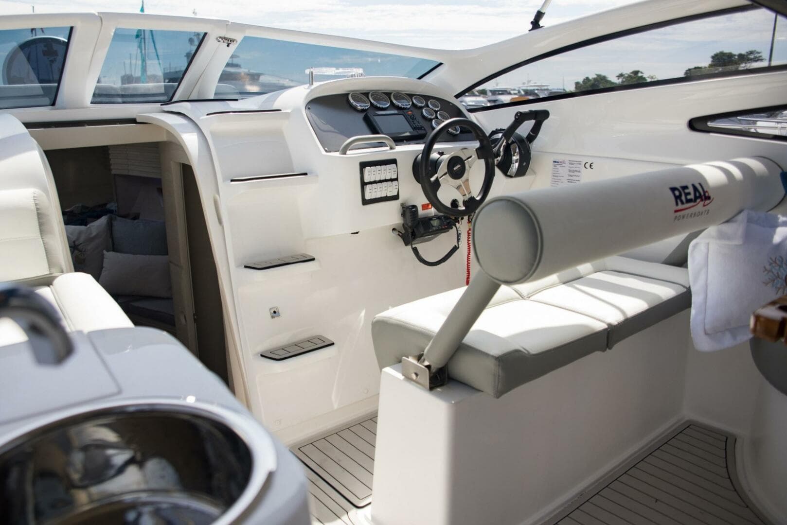 2023 Real 35 Special Deck — photo 8