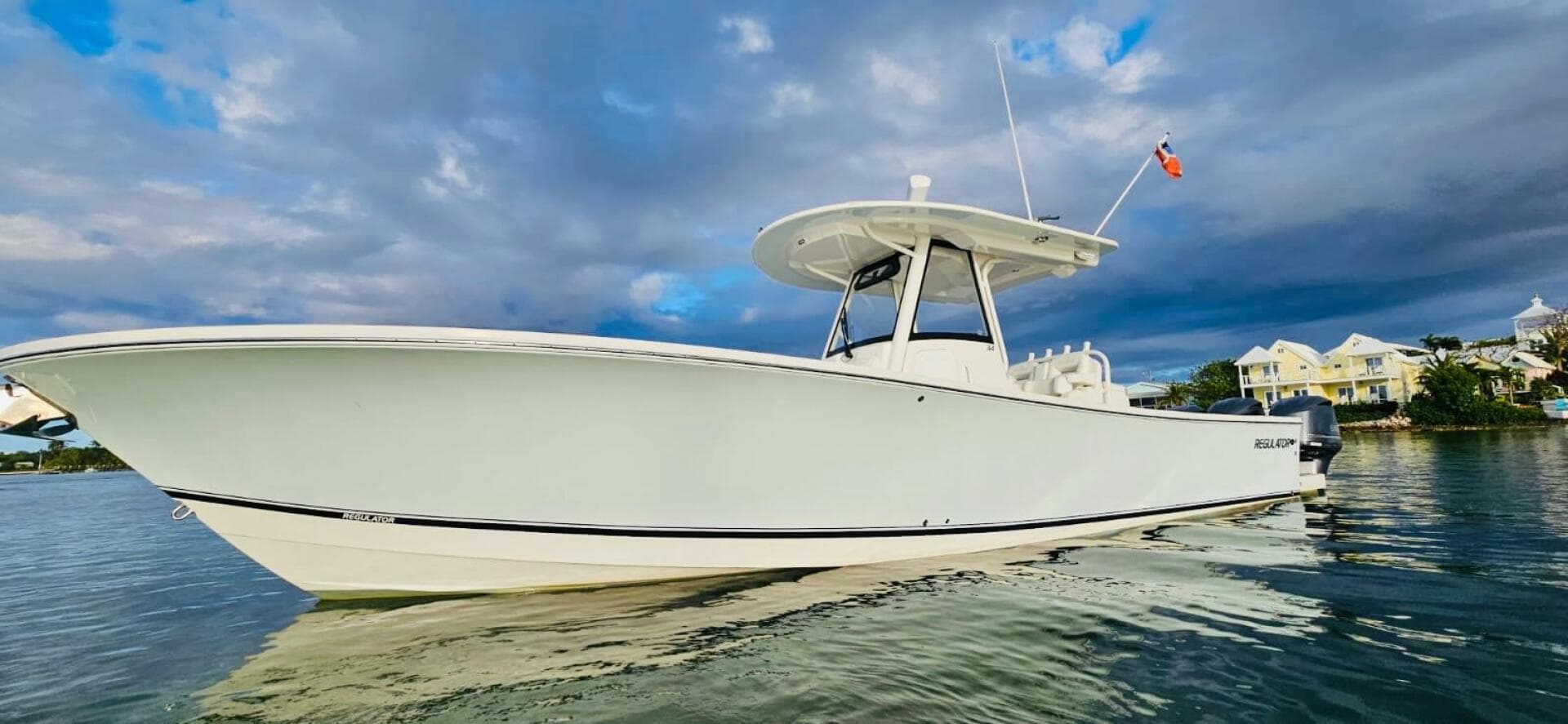 2021 Regulator 34 — photo 11