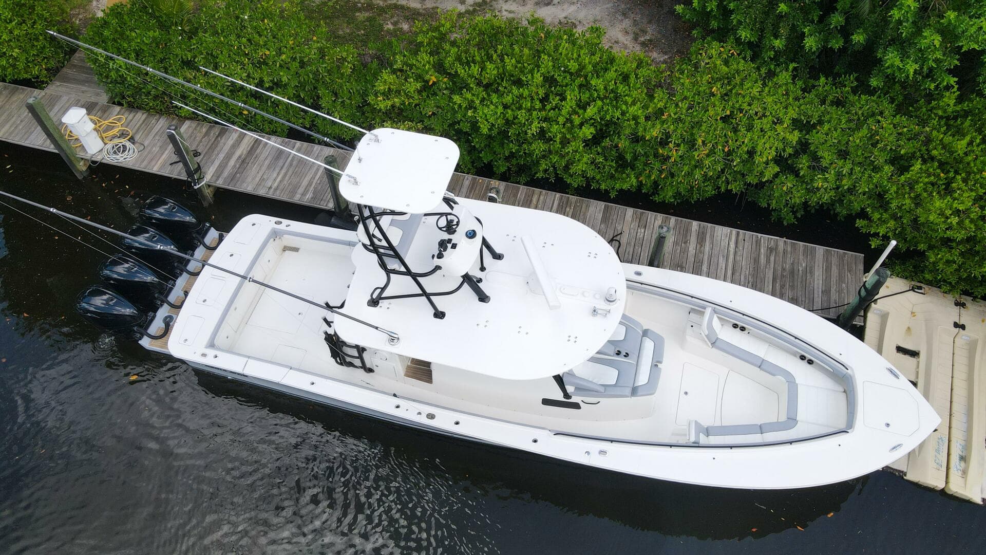 2020 Regulator 41 — photo 3