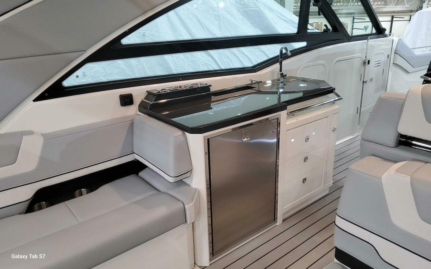 2024 Formula 430 Super Sport Crossover — photo 22