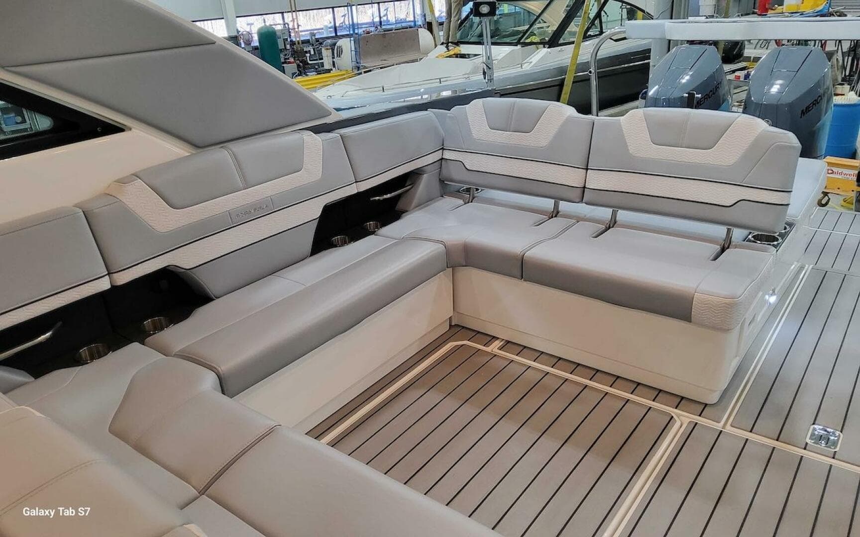 2024 Formula 430 Super Sport Crossover — photo 19