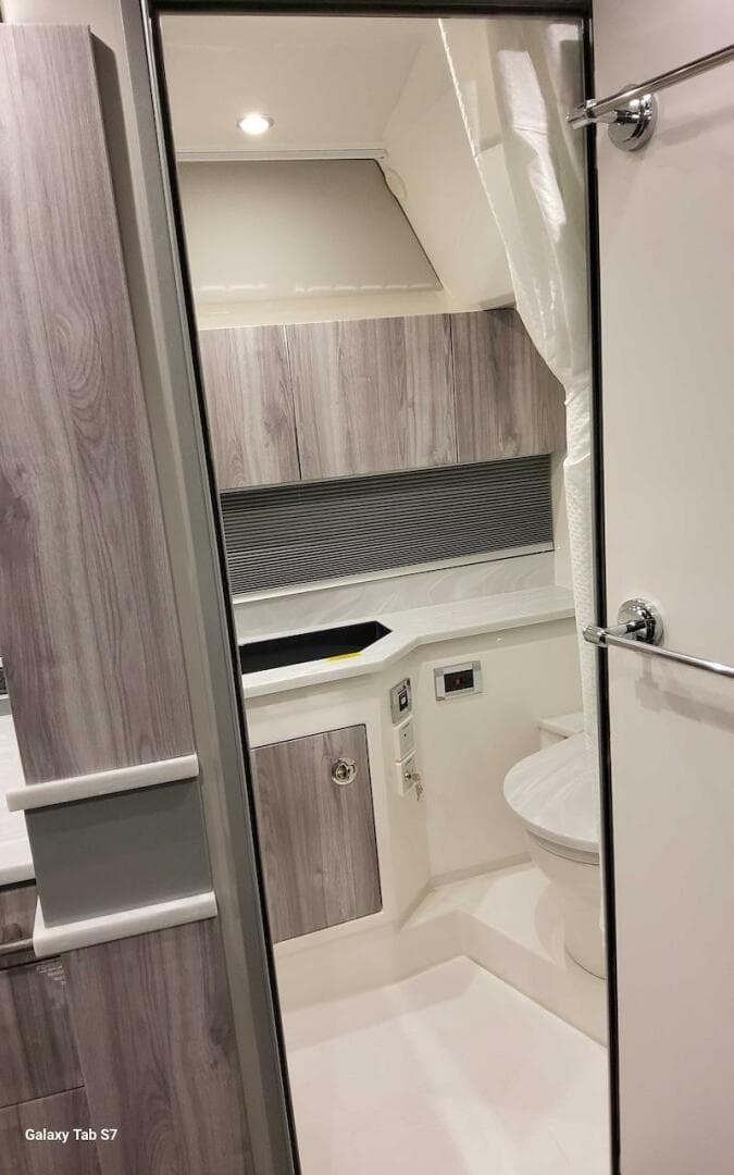 2024 Formula 430 Super Sport Crossover — photo 42