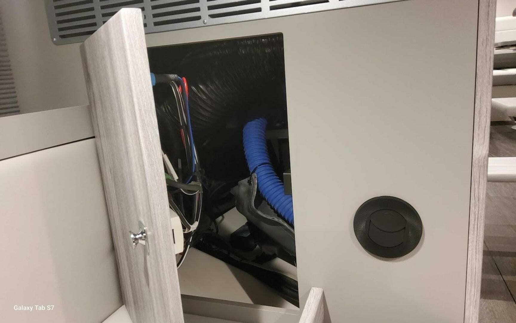 2024 Formula 430 Super Sport Crossover — photo 41