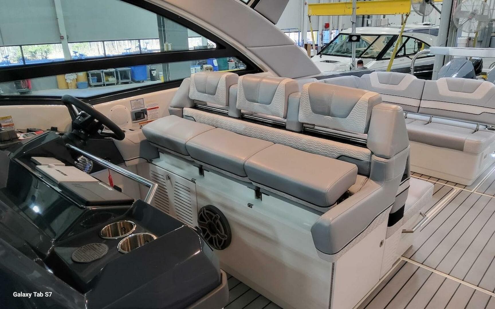 2024 Formula 430 Super Sport Crossover — photo 25