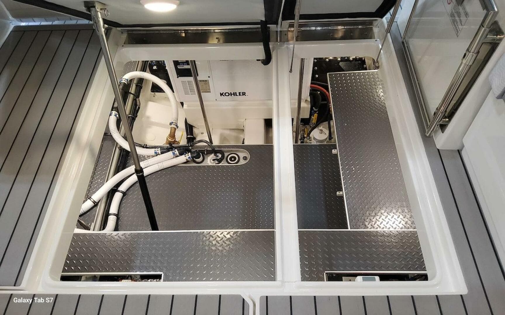 2024 Formula 430 Super Sport Crossover — photo 43