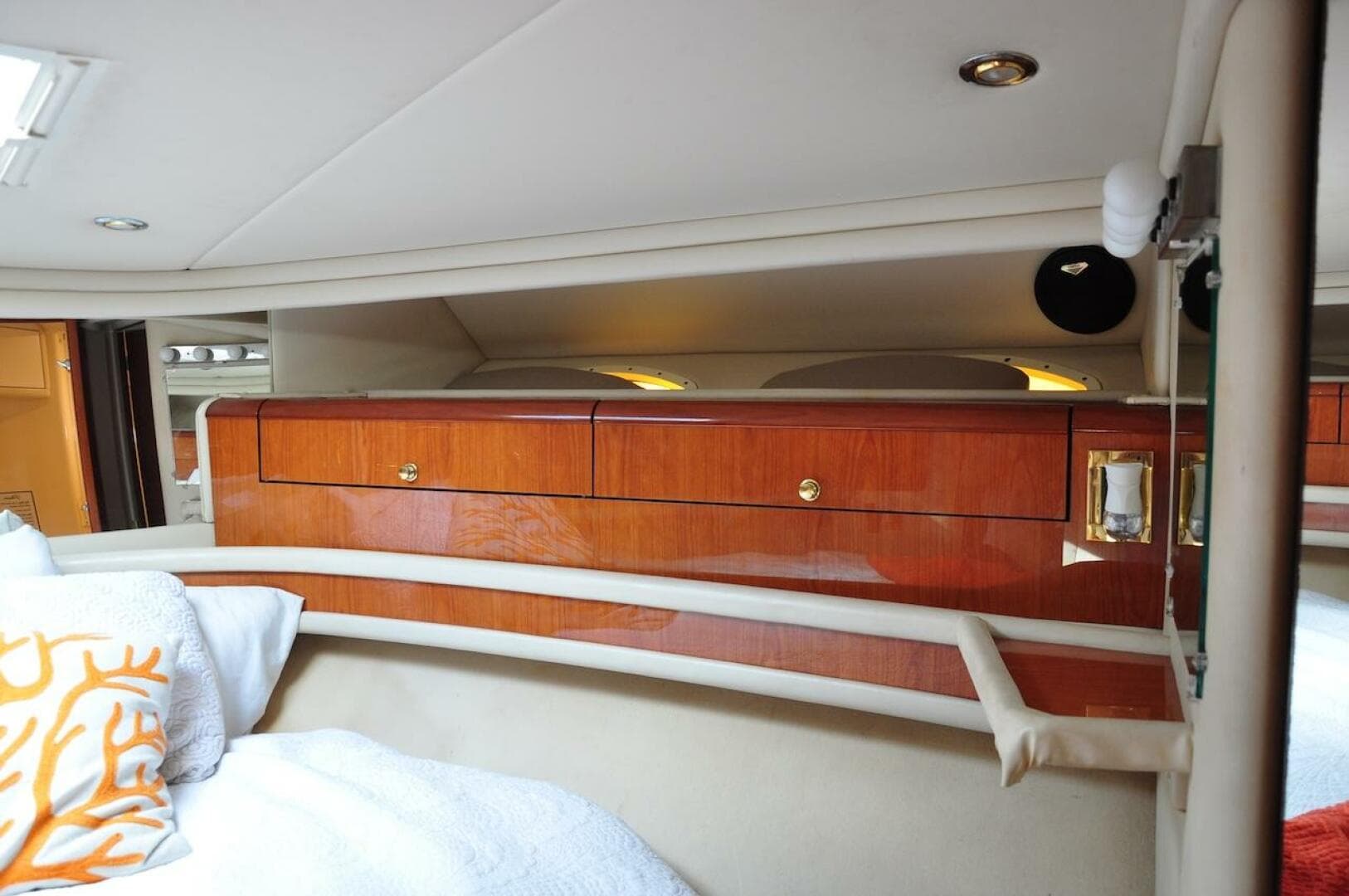 1998 Sea Ray 480 Sedan Bridge — photo 55