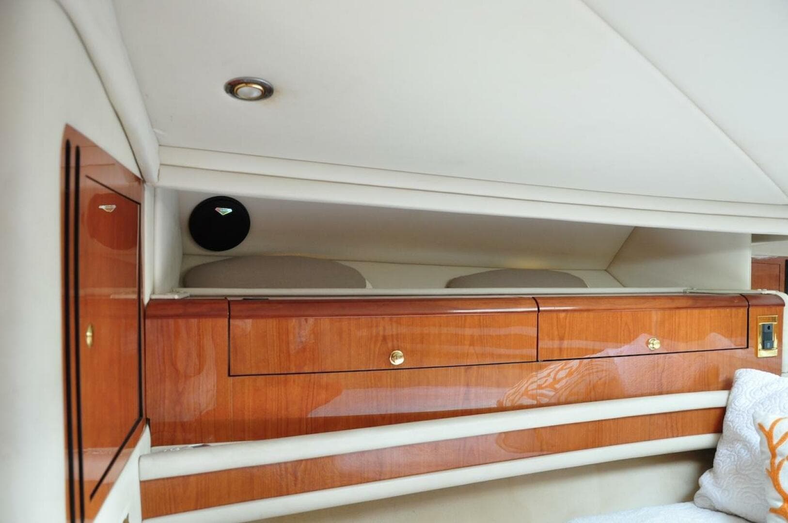 1998 Sea Ray 480 Sedan Bridge — photo 56