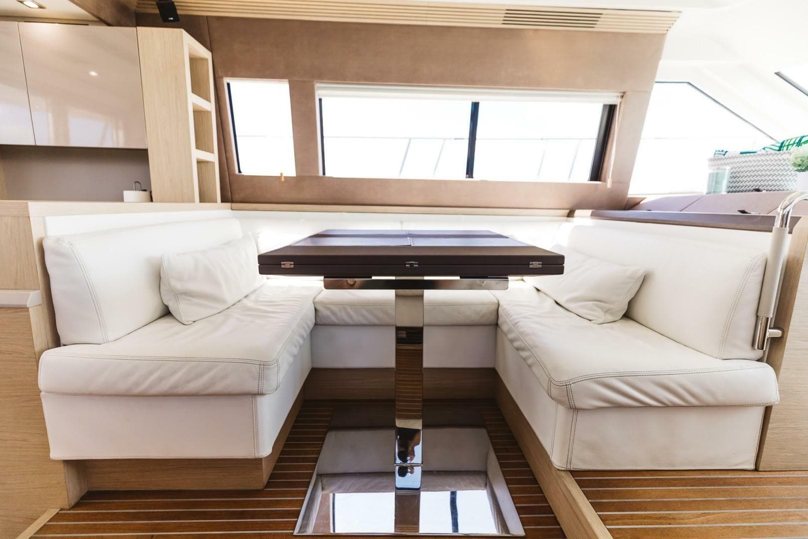2015 Beneteau Monte Carlo 5 — photo 47